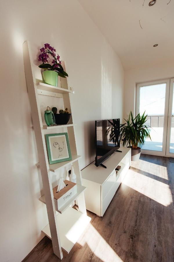 Appartement Sunny Oak Estate à Mengeš Extérieur photo